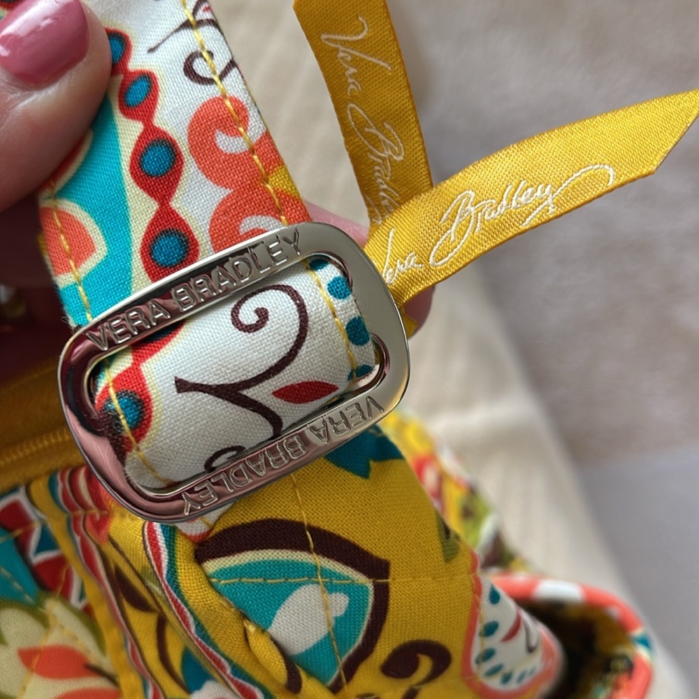Vera Bradley Quilted Cotton On The Go Provençal Purse - Picture 7 of 7